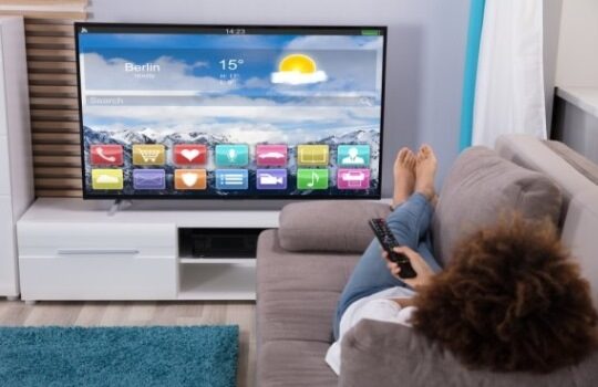 Tips Membeli Smart TV yang Perlu Diperhatikan agar Tidak Kecewa