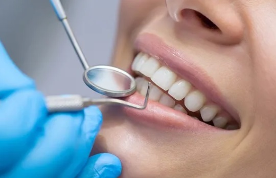 Mengungkap Pentingnya Berkunjung ke Dental Clinic Terdekat dan Tips Memilih yang Tepat