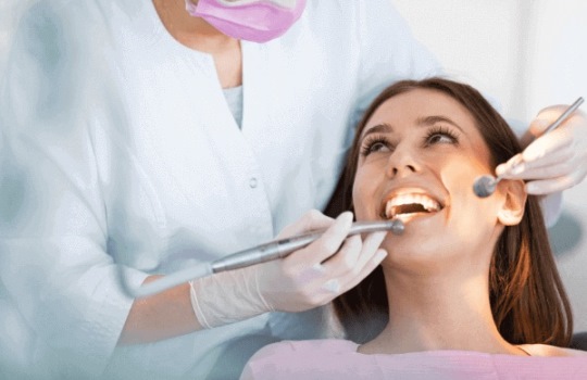 Tips Memilih Dental Clinic yang Terpercaya untuk Perawatan Terbaik Gigi Anda dan Keluarga